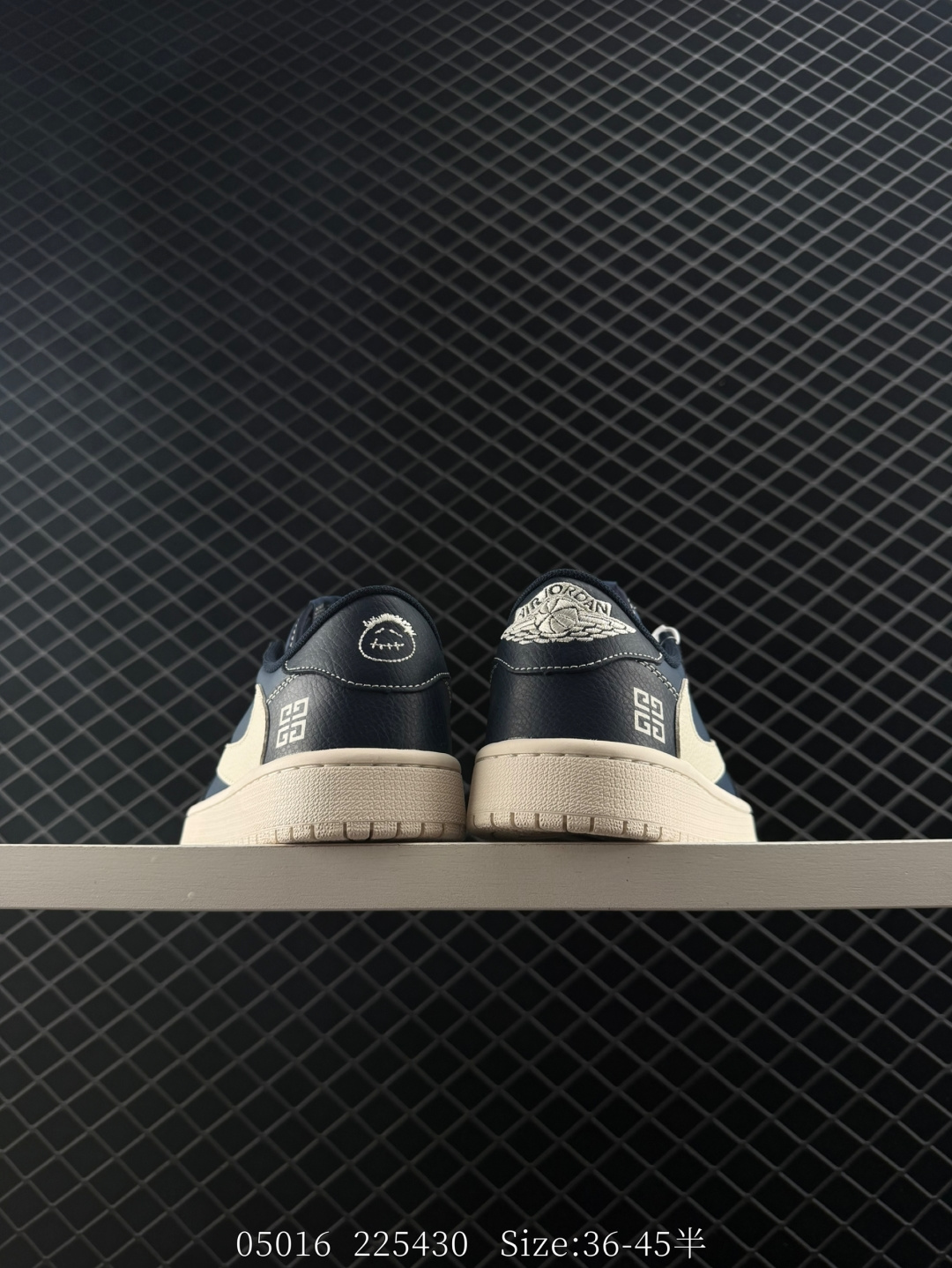 Travis Scott x Air Jordan 1 ” Reverse Mocha “